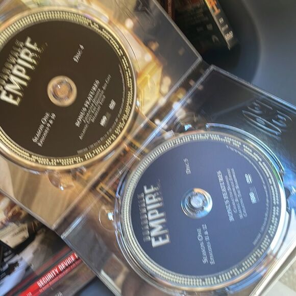 “Boardwalk Empire” The Complete First Season on DVD - Picture 3 of 3